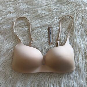 Skims Wireless Lightly Lined Square Neck Bra Sand Size 34DD